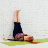 Cosechando los beneficios de Viparita Karni Asana